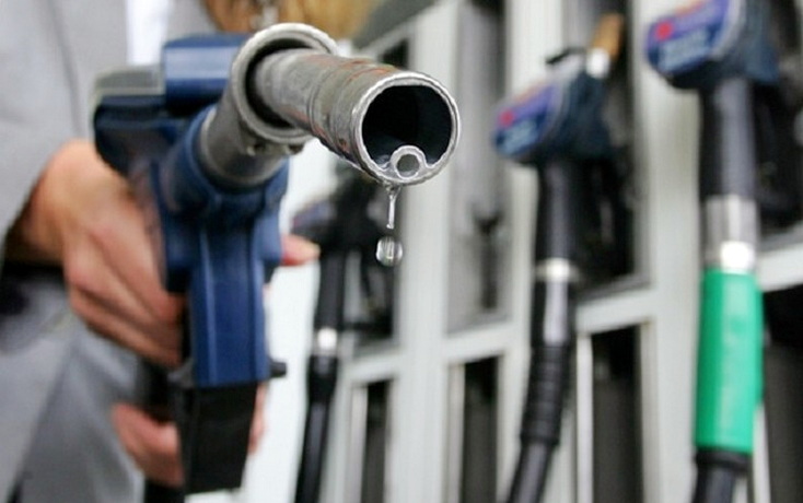 Το μεγάλο κόλπο στα καύσιμα - Γιατί έχουμε την ακριβότερη βενζίνη στην Ευρώπη